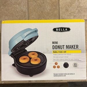 NWT BELLA Mini Donut Maker